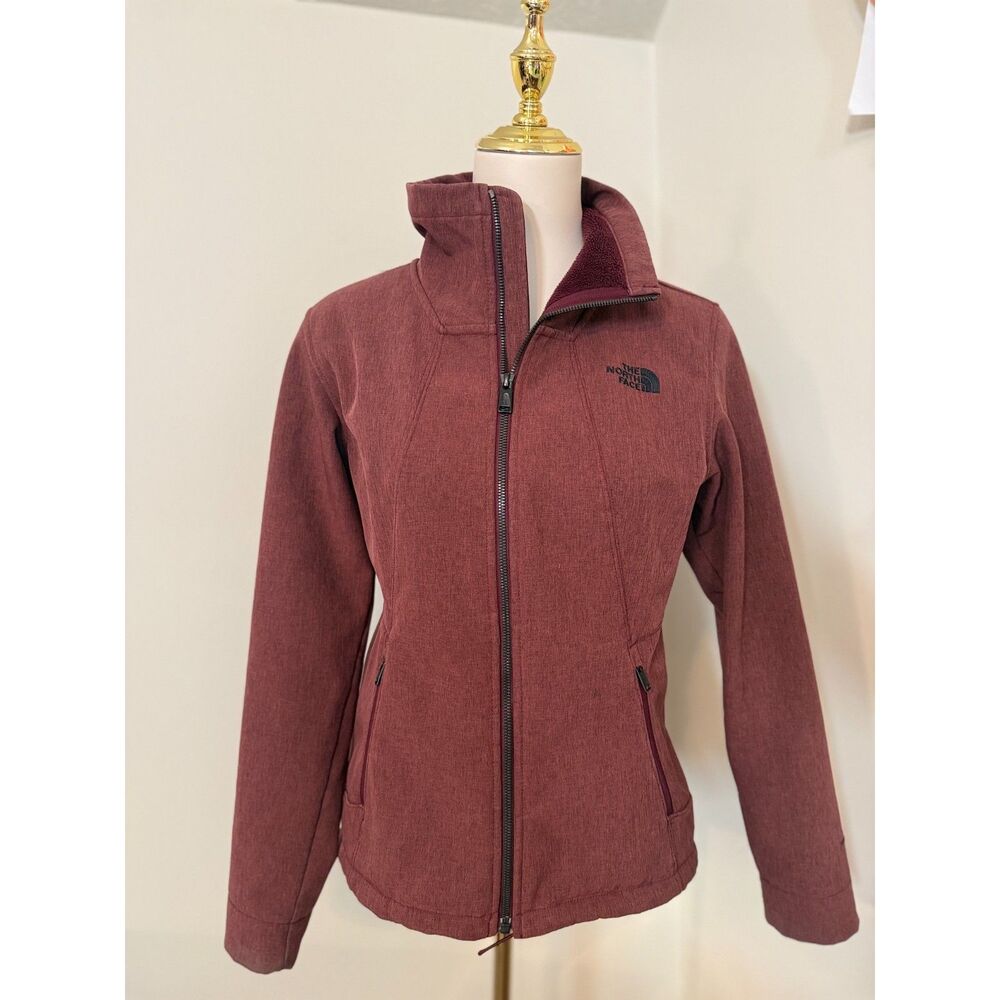 The North Face WindWall Women’s S Burgundy Fleece Lined Softshell Jacket